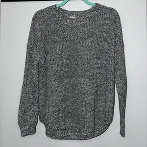 SO Brand Gray & White Knitted Sweater